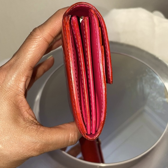 LOUIS VUITTON Monogram Vernis Sarah Wallet Envelope Red Leather - Picture 4 of 17